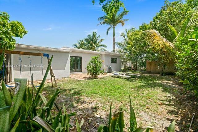 North Miami Beach, FL 33162,1240 NE 176th St