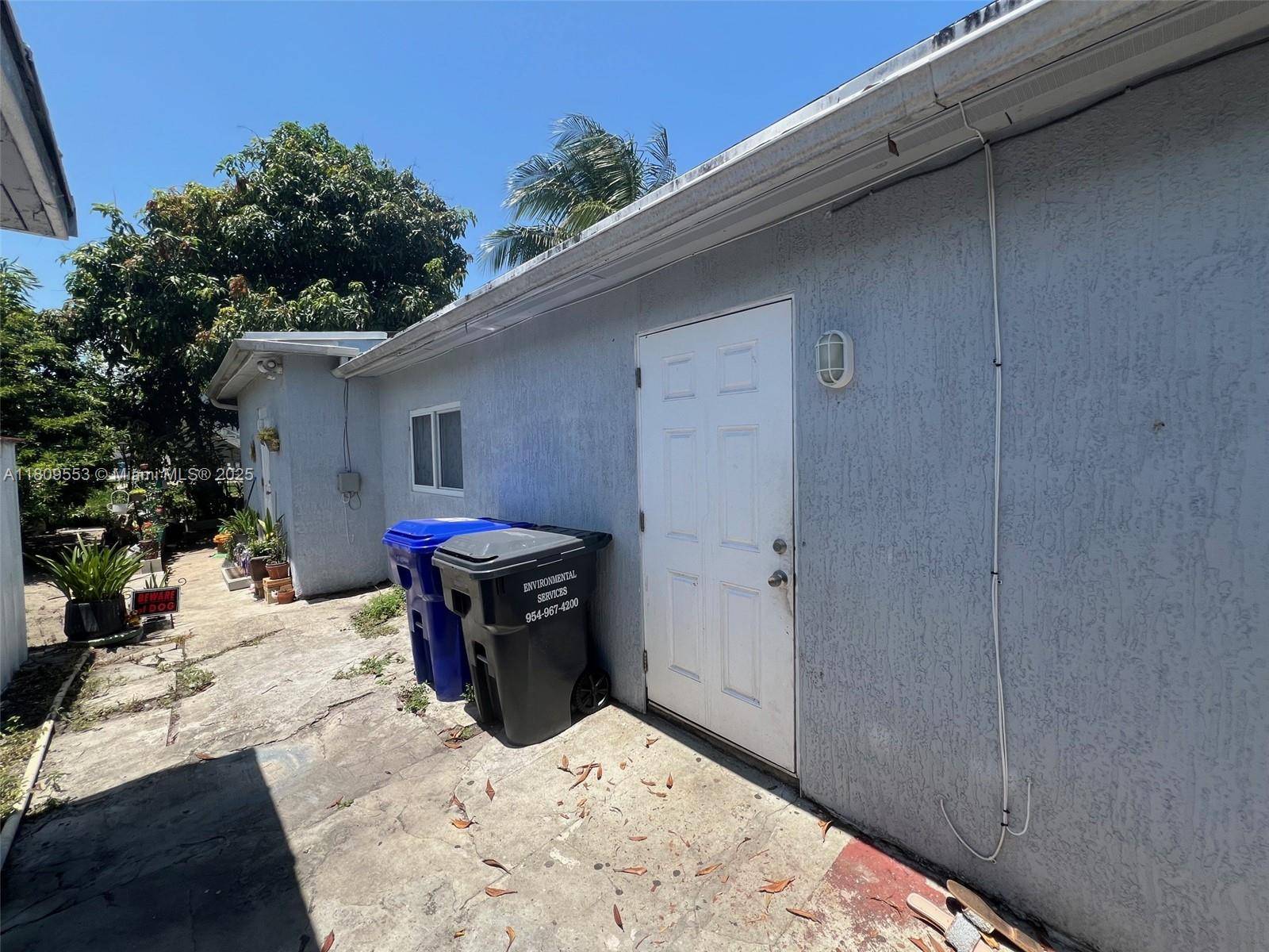Hollywood, FL 33020,2325 Hayes St