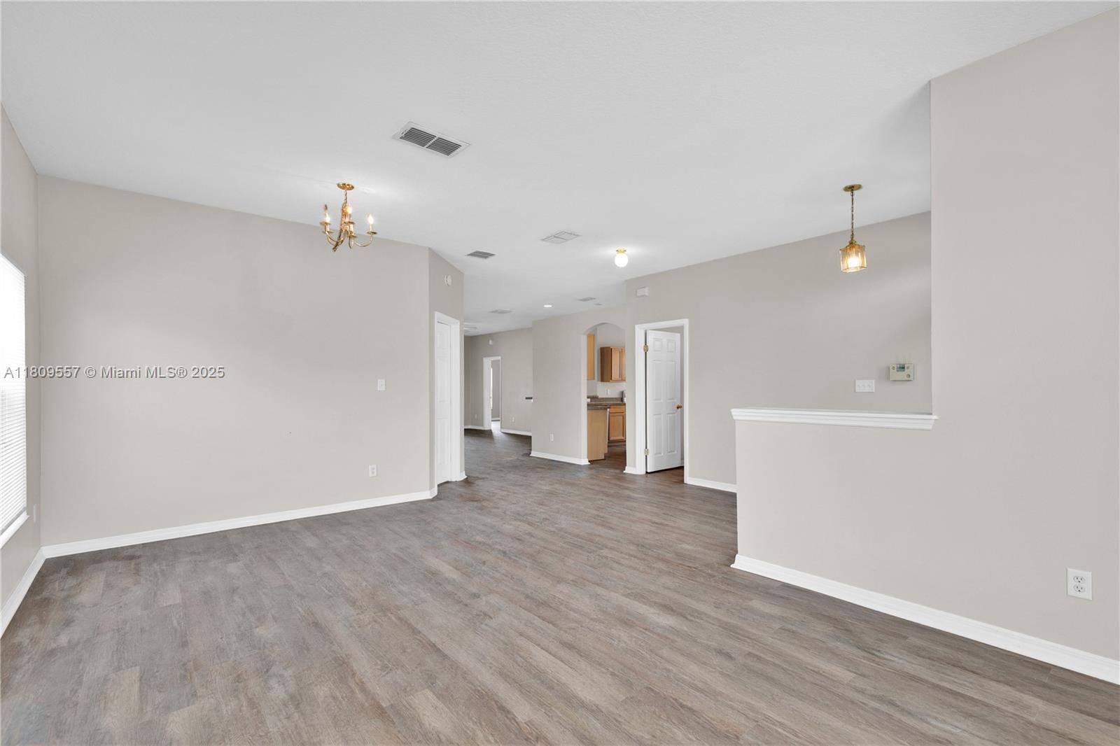 Orlando, FL 32825,7974 Niagara Falls Ct