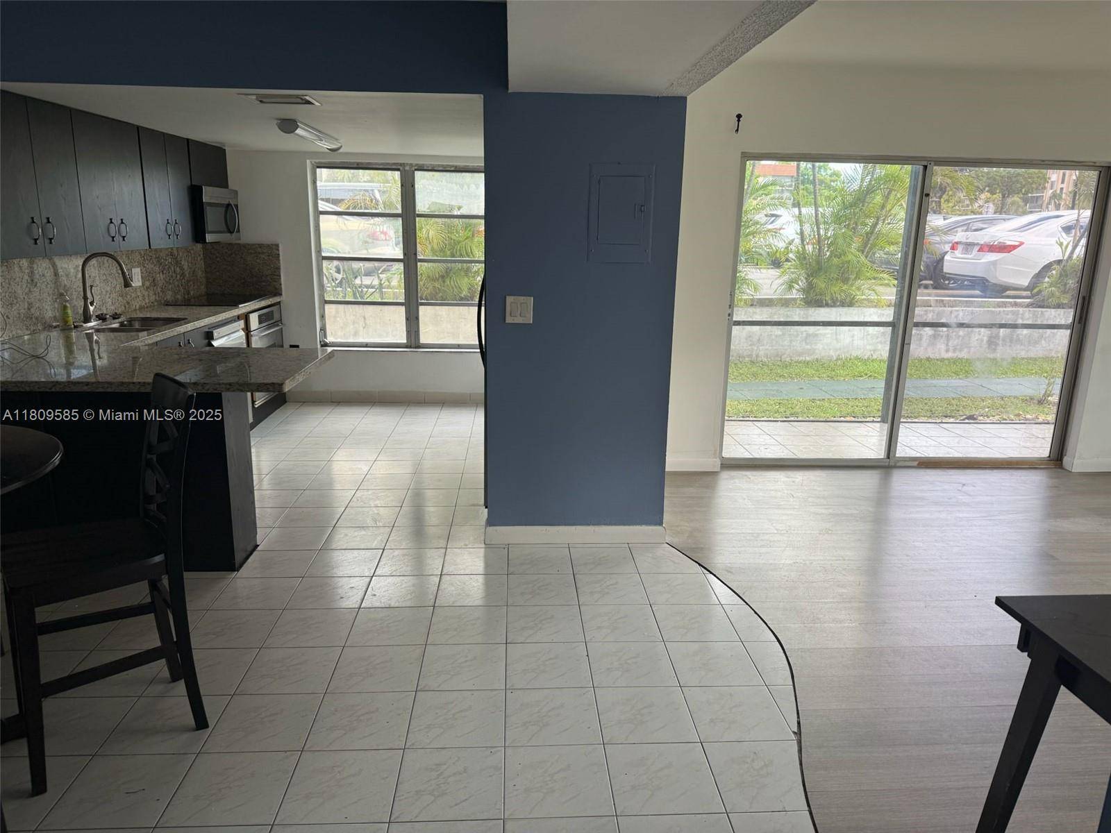 Lauderhill, FL 33319,4168 Inverrary Dr #111