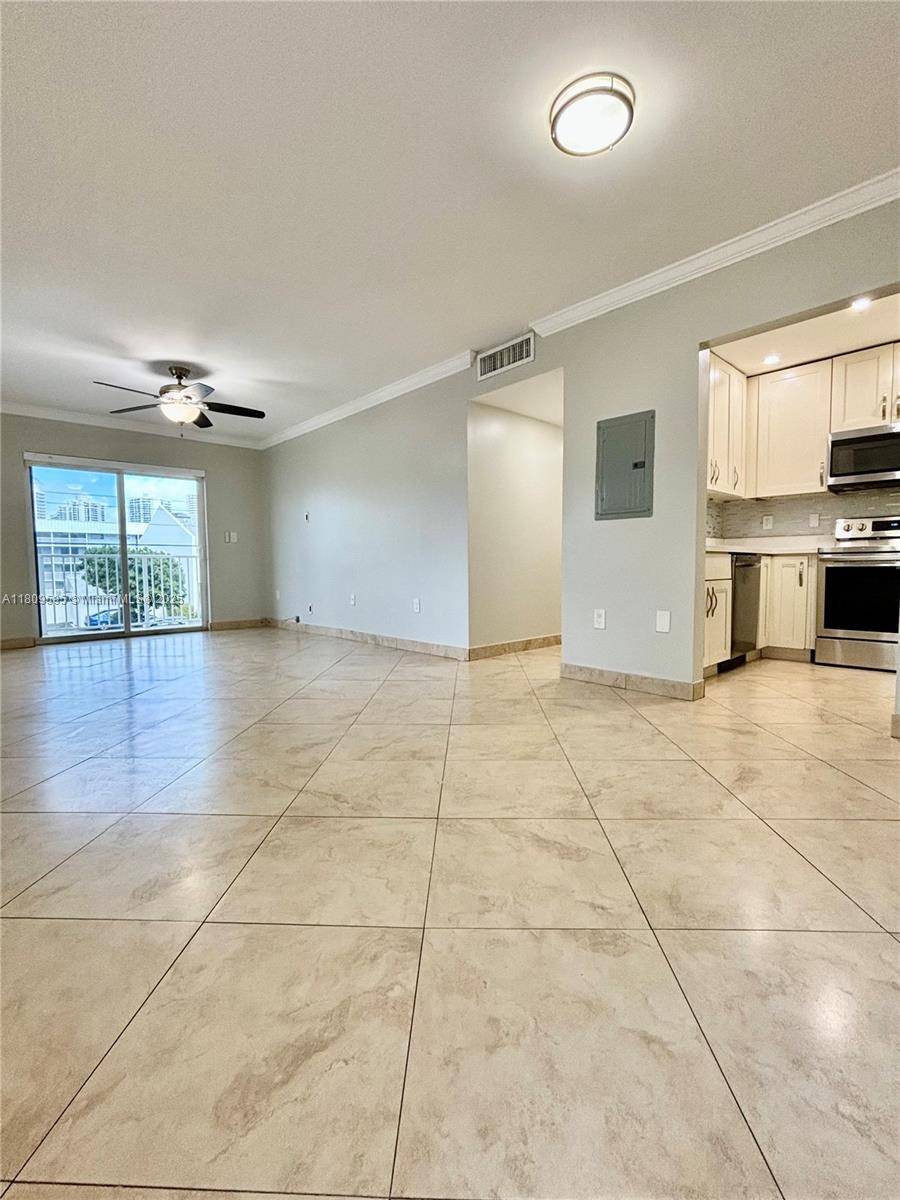 North Miami Beach, FL 33160,3536 NE 168th Street #201