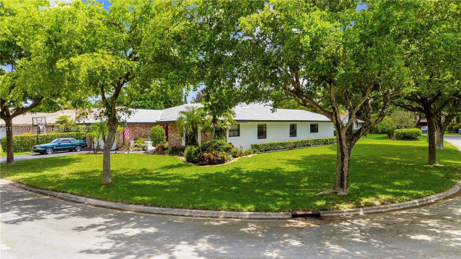 Coral Springs, FL 33071,988 NW 110th Ave