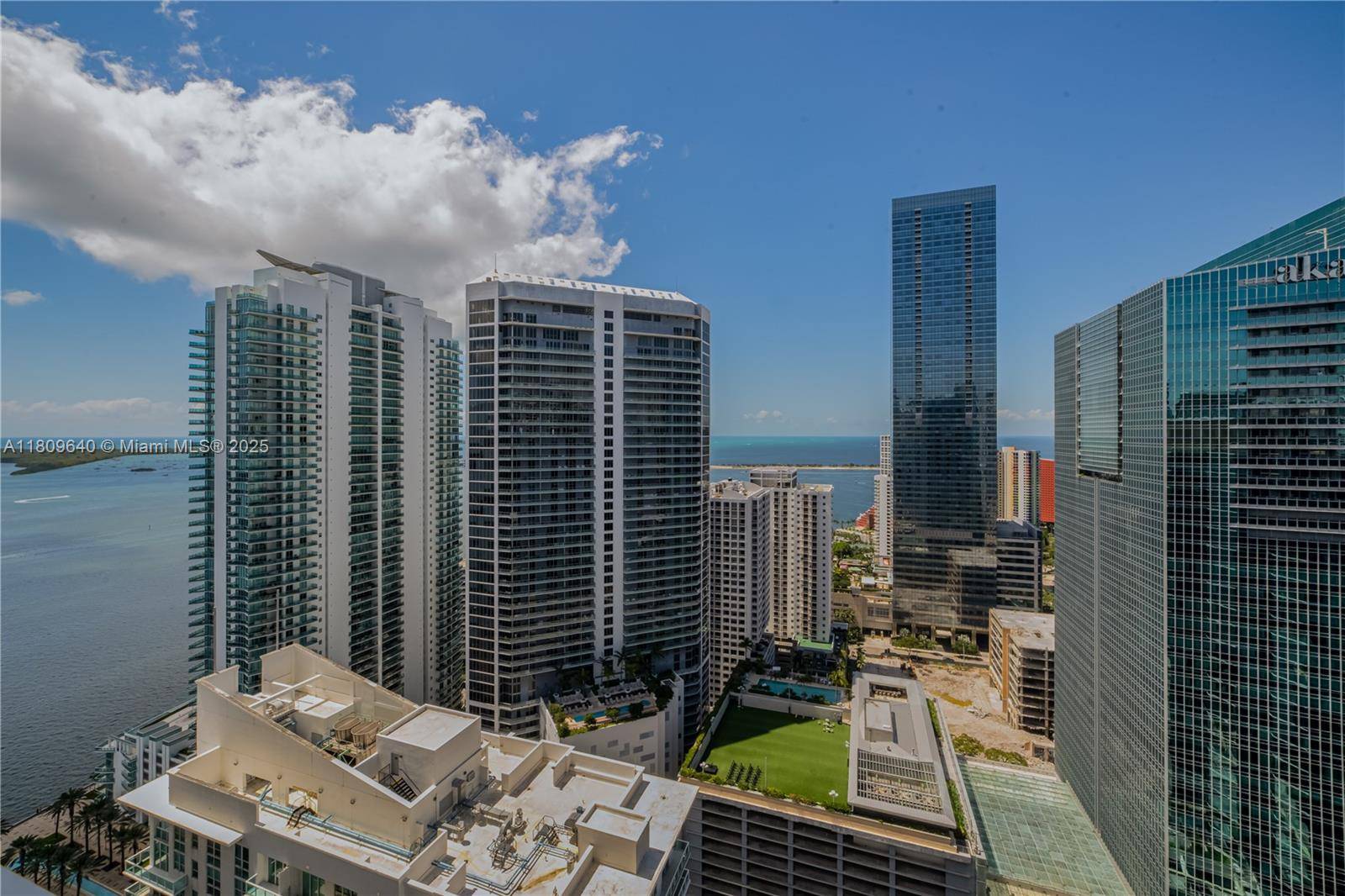 Miami, FL 33131,1200 Brickell Bay Dr #4121