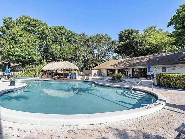 Oakland Park, FL 33309,3044 S Oakland Forest Dr #2403