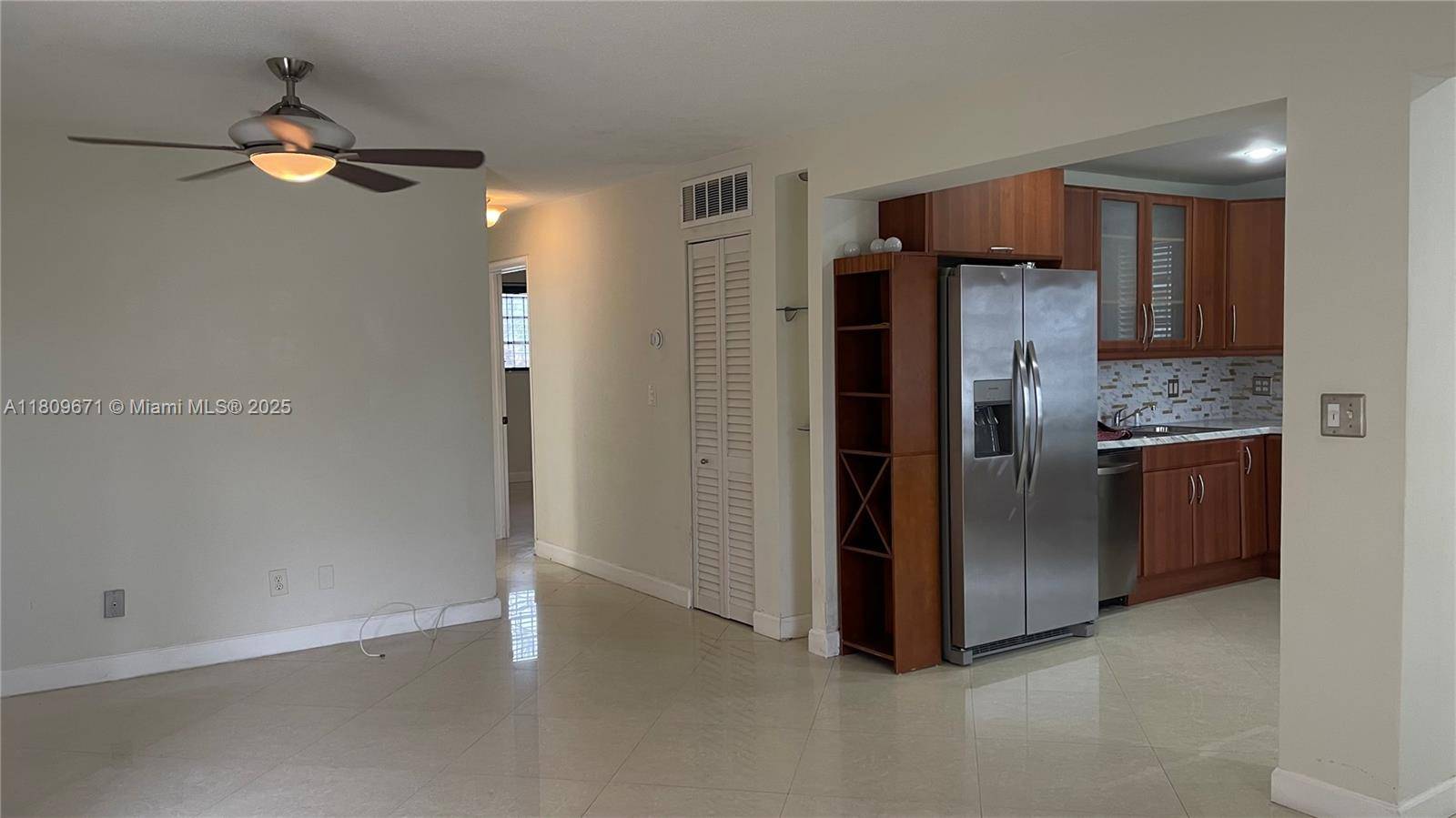 Hallandale Beach, FL 33009,421 NE 1st St #119