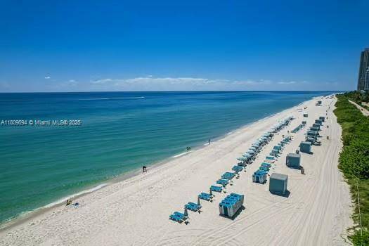 Miami Beach, FL 33141,6899 E Collins Ave #808