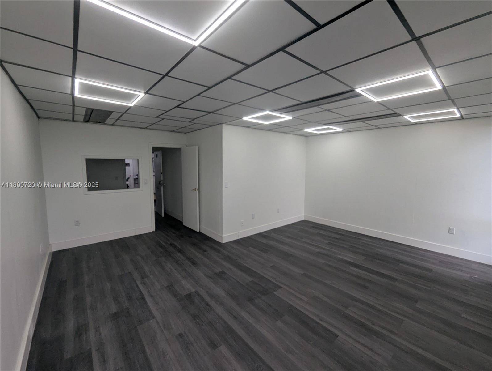 North Miami Beach, FL 33162,633 NE 167th St #619