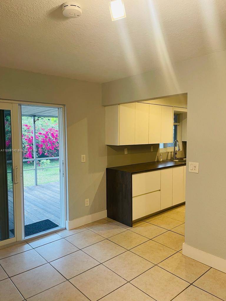 Miramar, FL 33023,3409 SW 64th Ave
