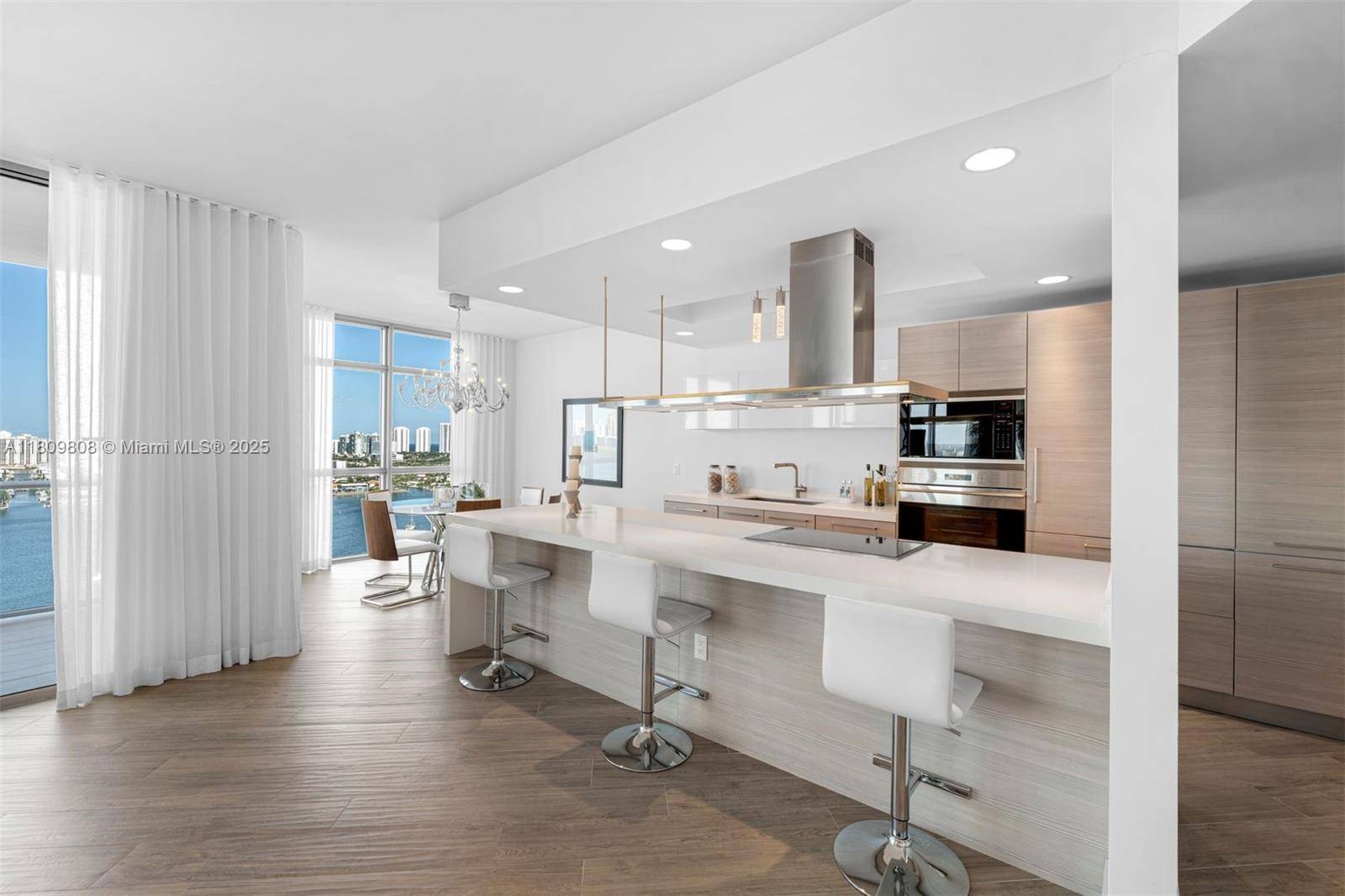 North Miami Beach, FL 33160,17301 Biscayne Blvd #2210