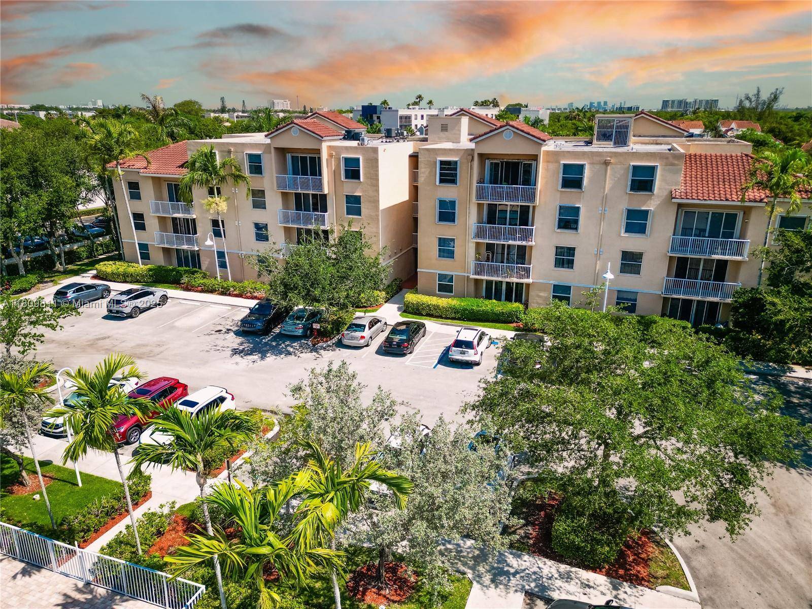 Dania Beach, FL 33004,529 E Sheridan St #2061