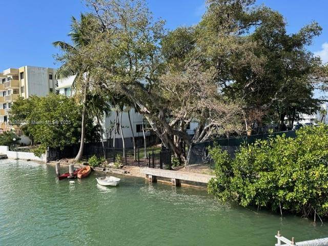 Miami Beach, FL 33141,6949 Bay Dr