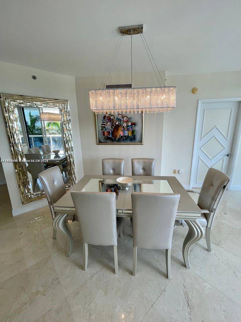 Miami Beach, FL 33139,400 Alton Rd #808