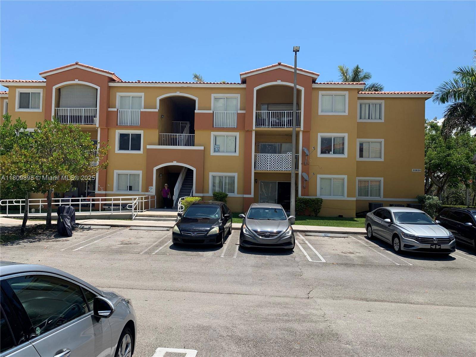 Cutler Bay, FL 33189,20850 SW 87th Ave #102