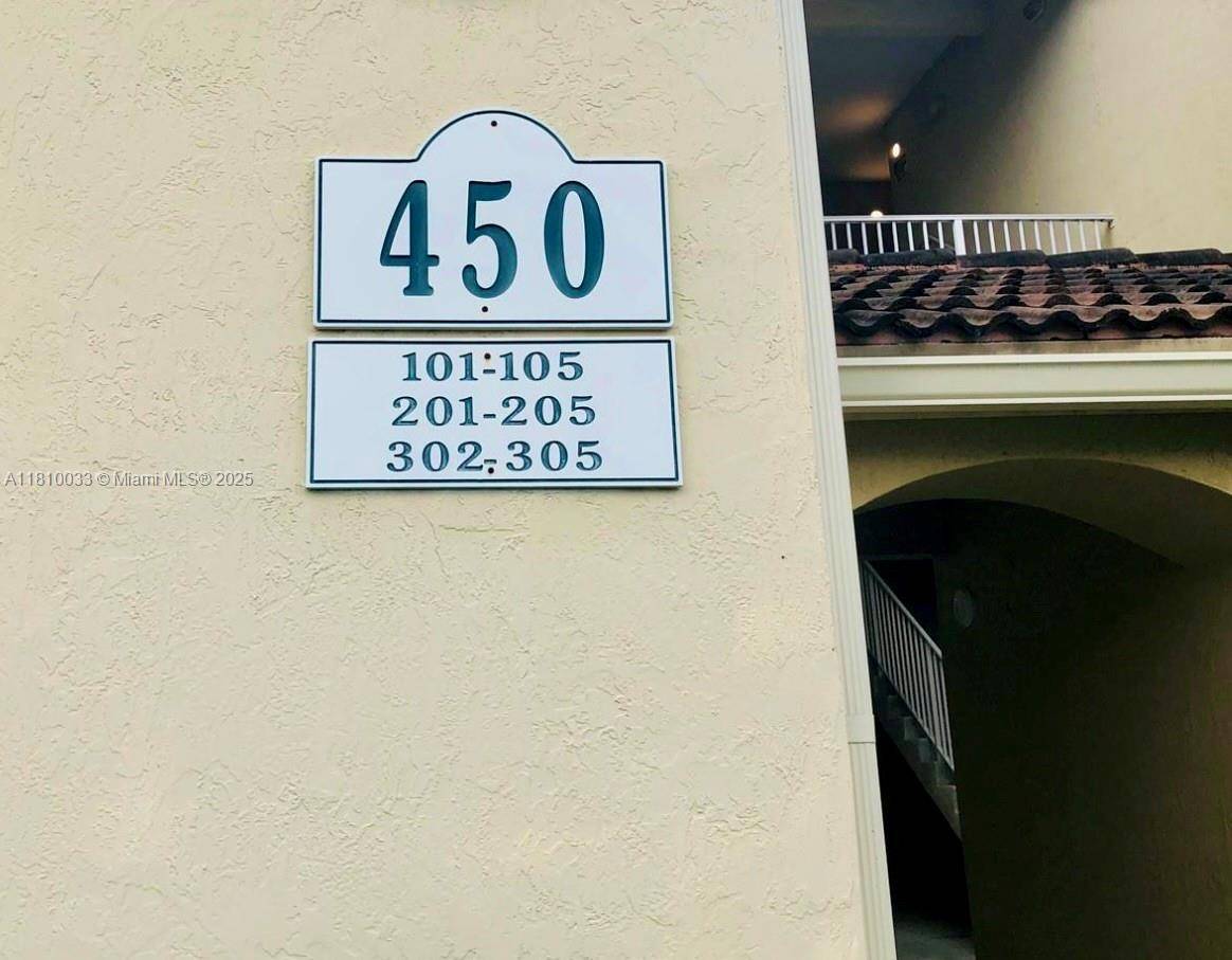 Hollywood, FL 33021,450 S Park Rd #5-105