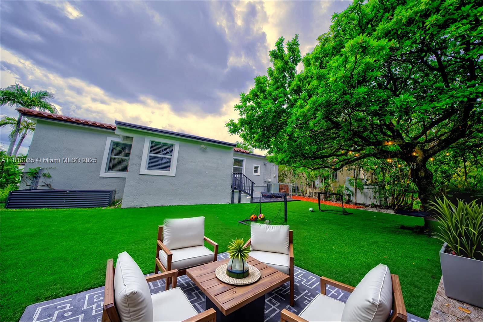 Coral Gables, FL 33134,7 Montilla Ave