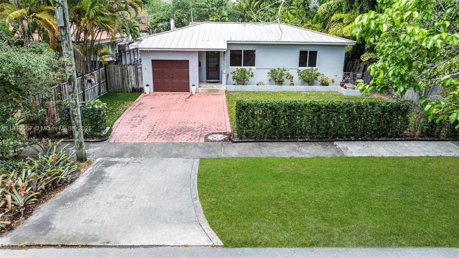 Coconut Grove, FL 33133,2431 Overbrook St