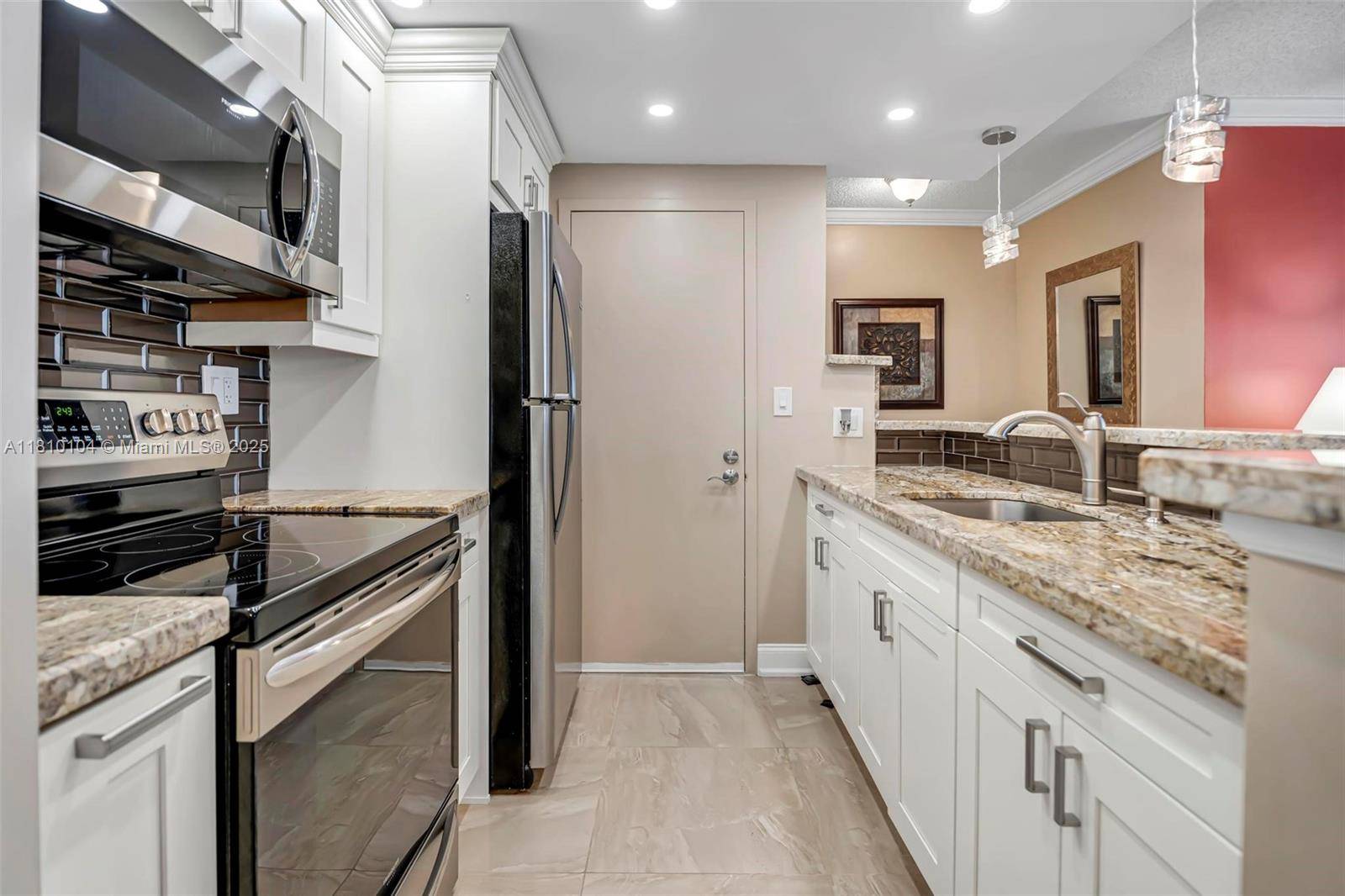 Fort Lauderdale, FL 33304,720 Bayshore Dr #804