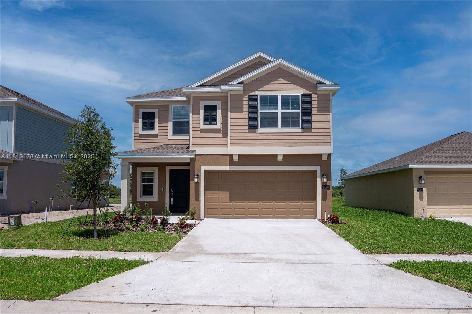 Winter Haven, FL 33884,934 CATTLEMAN STREET
