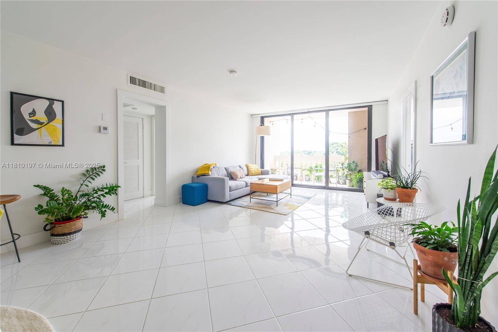 Coral Gables, FL 33133,90 Edgewater Dr #715