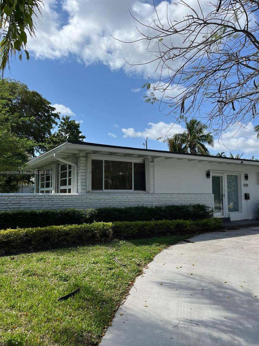 North Miami, FL 33181,1990 Keystone Blvd #0