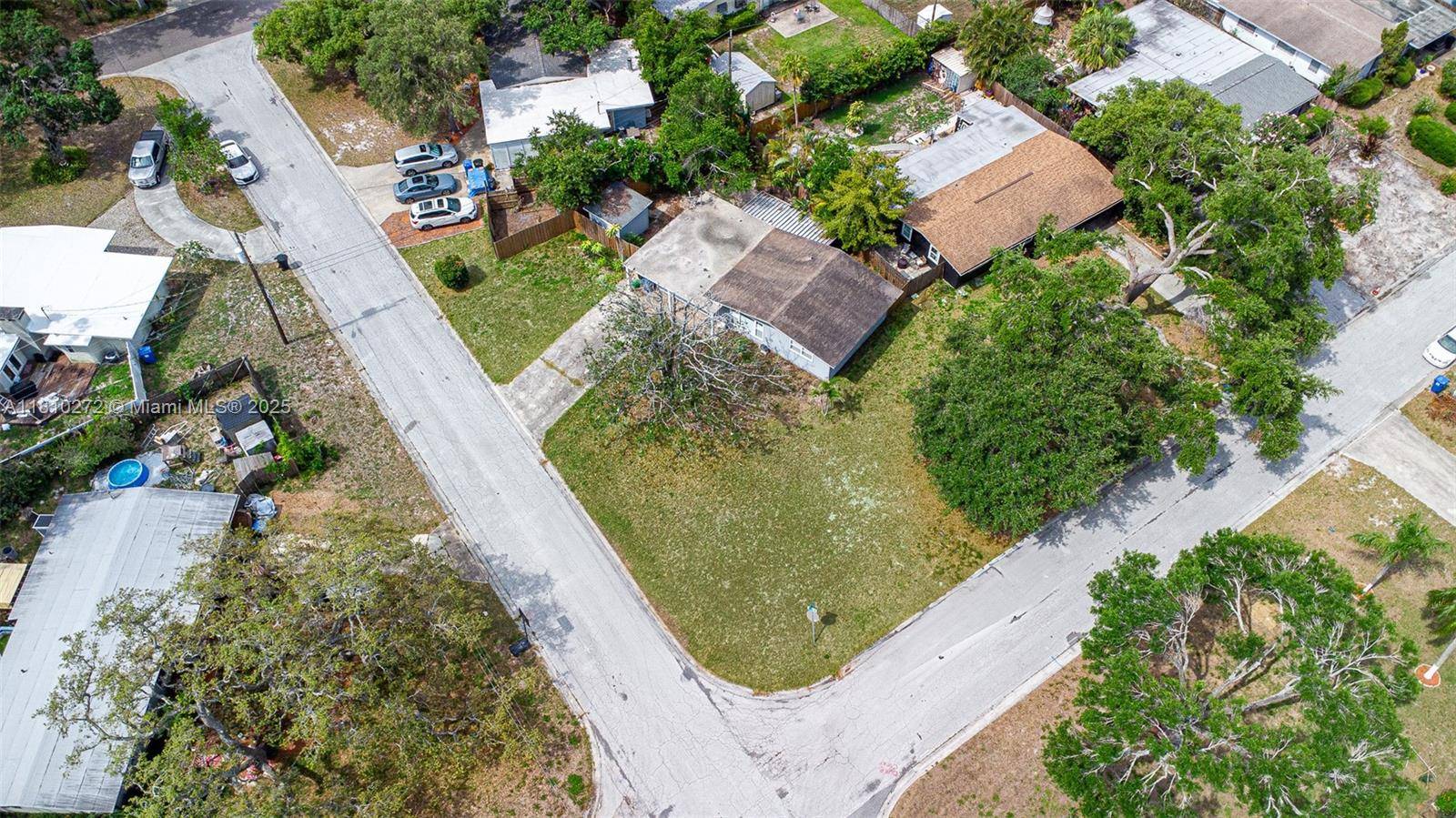 St Petersburg, FL 33710,3122 51 st ST N