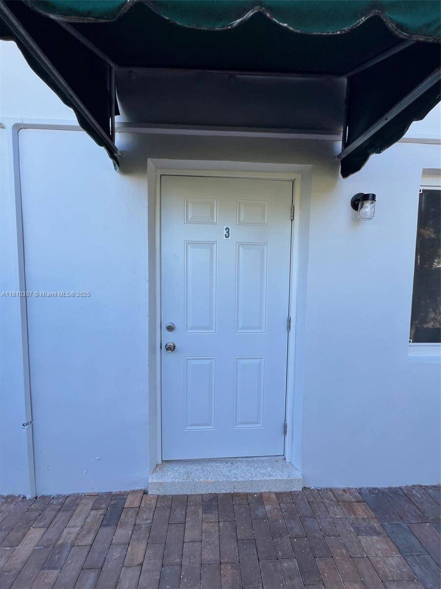 Fort Lauderdale, FL 33308,1831 NE 56th St #3