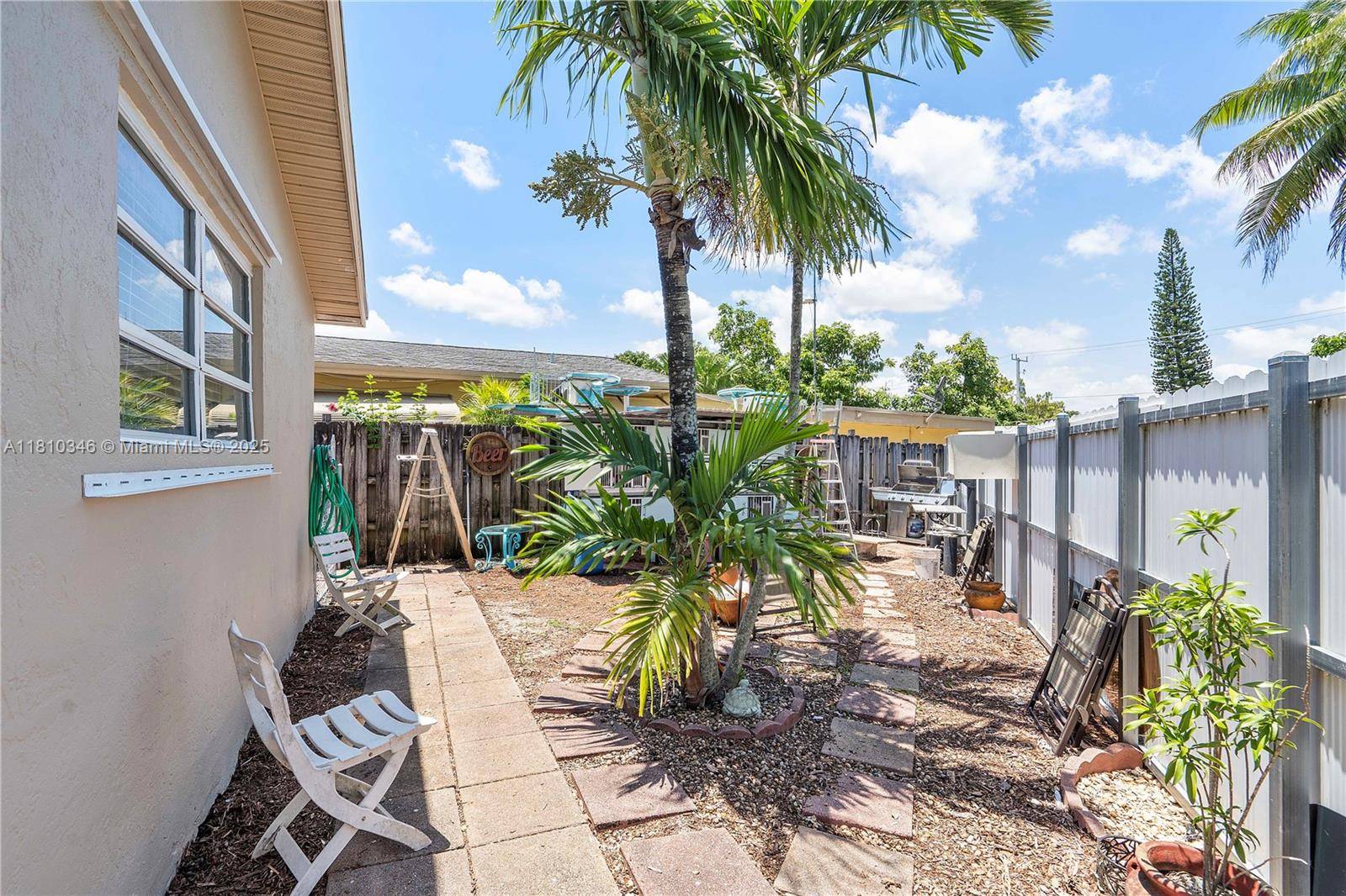 Hollywood, FL 33021,5829 Taylor St