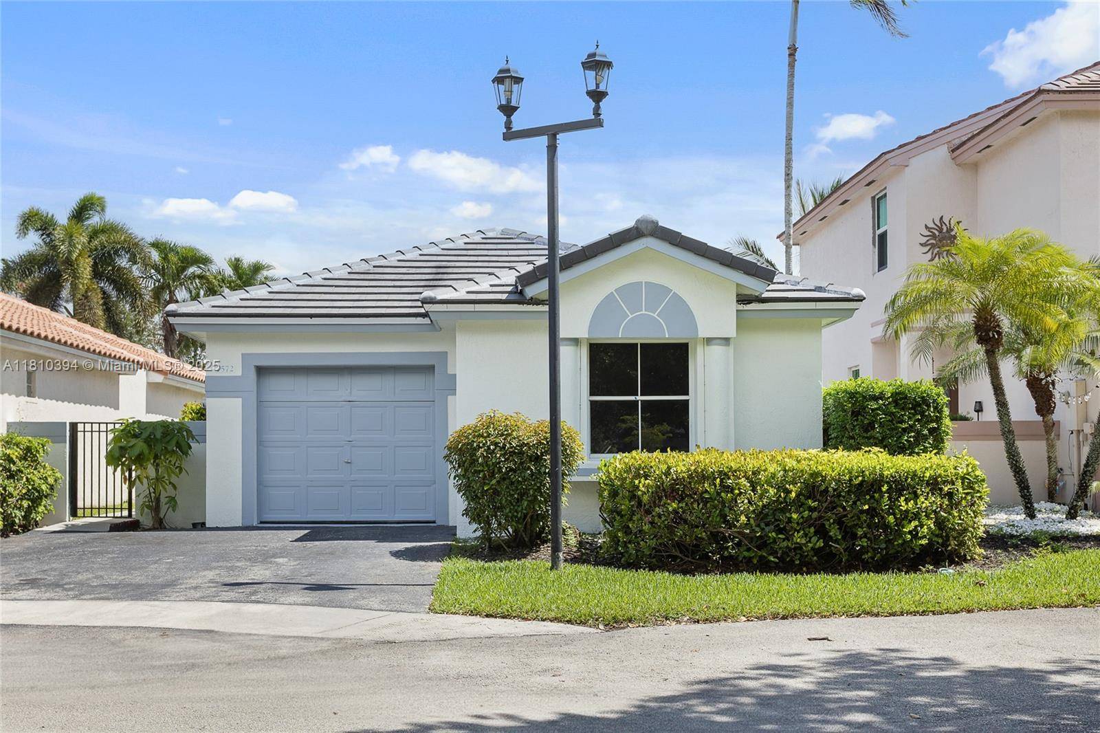 Plantation, FL 33317,7572 NW 3rd St