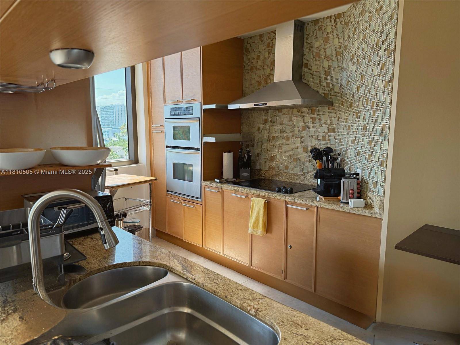 Sunny Isles Beach, FL 33160,16275 Collins Ave #504