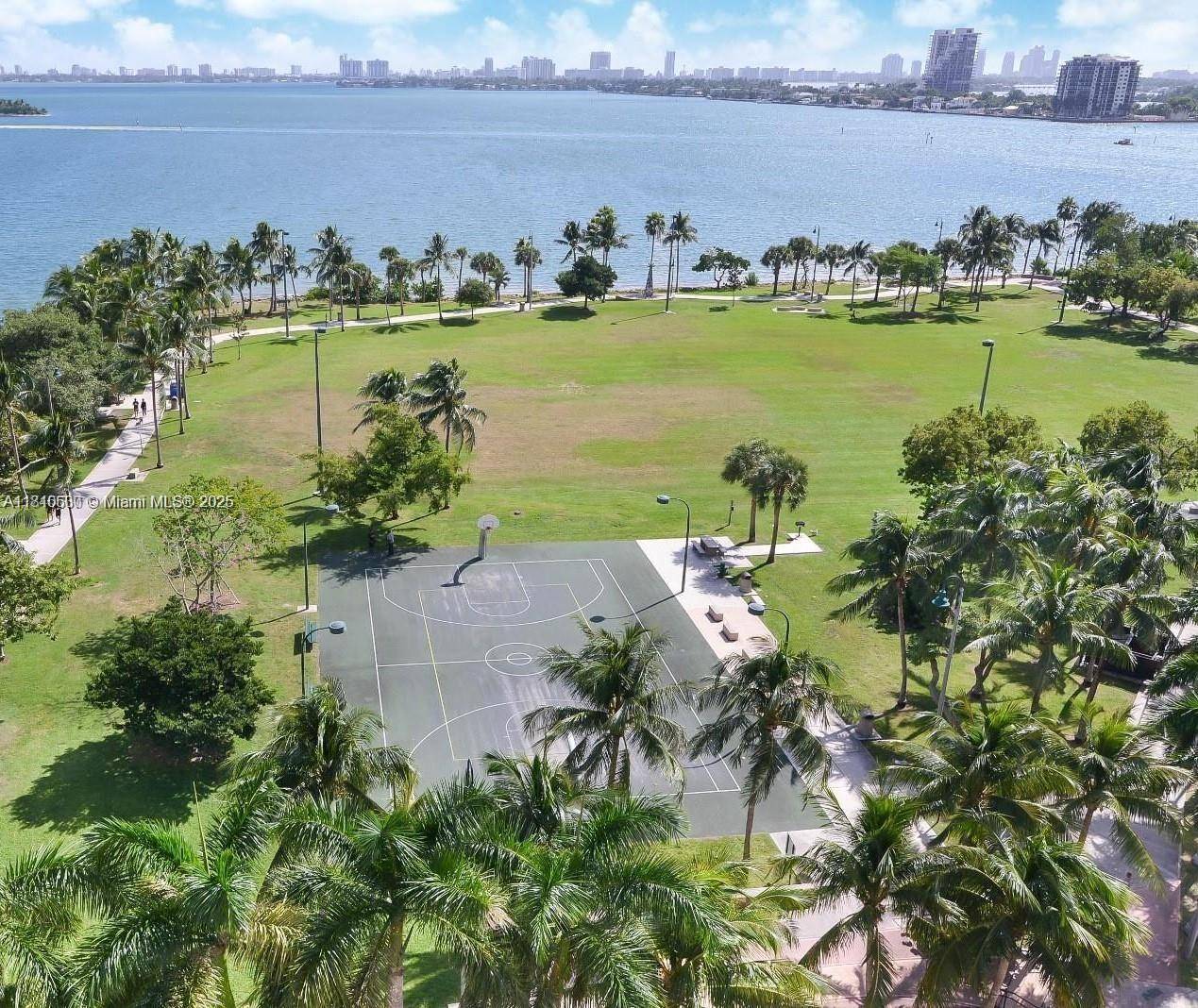 Miami, FL 33132,1900 N Bayshore Dr #2819