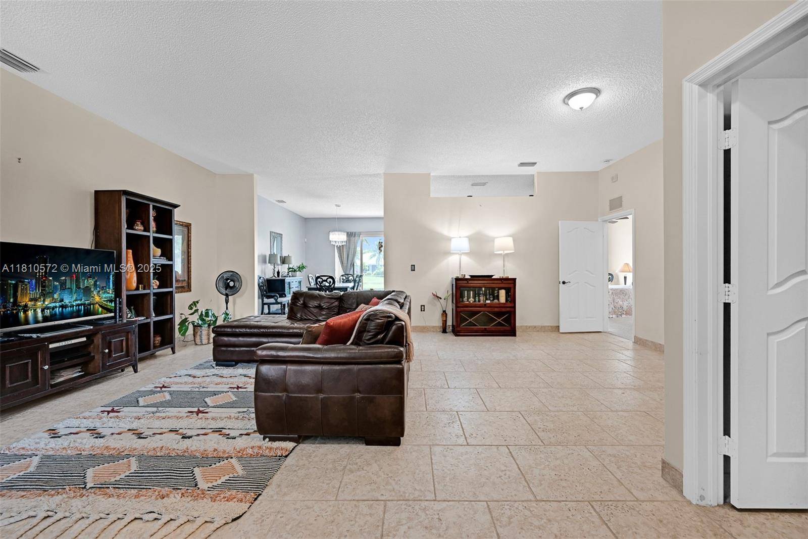 Homestead, FL 33035,2775 Dunwoodie Pl