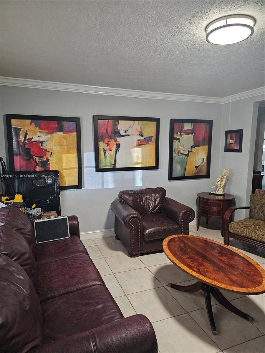Miami, FL 33144,651 SW 66th Ave #1