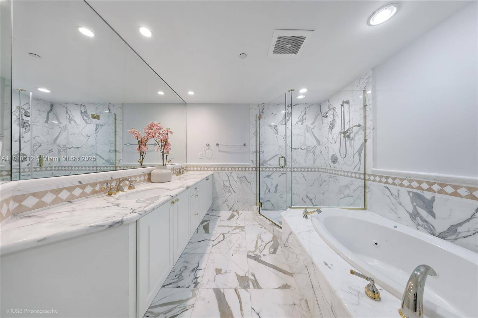 Bal Harbour, FL 33154,10225 Collins Ave #604