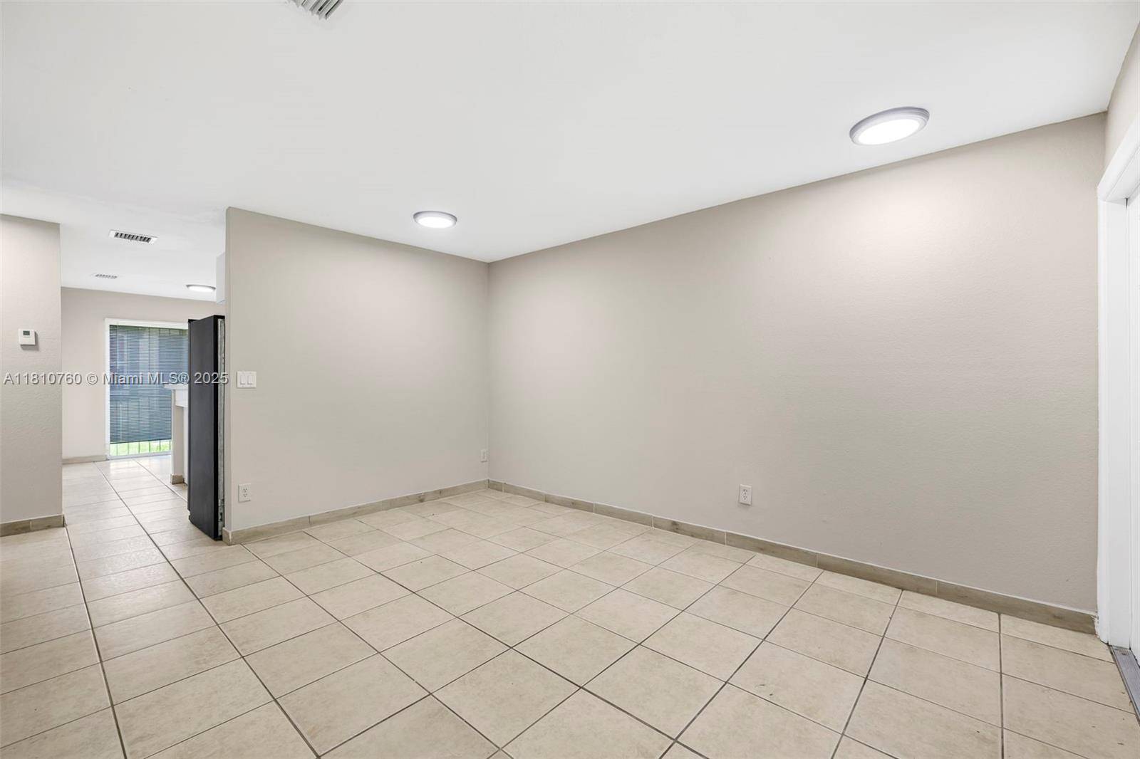 Miami, FL 33150,142 NW 69th St #142