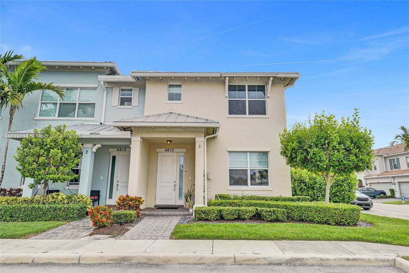 Hollywood, FL 33021,4810 Eucalyptus Dr #1