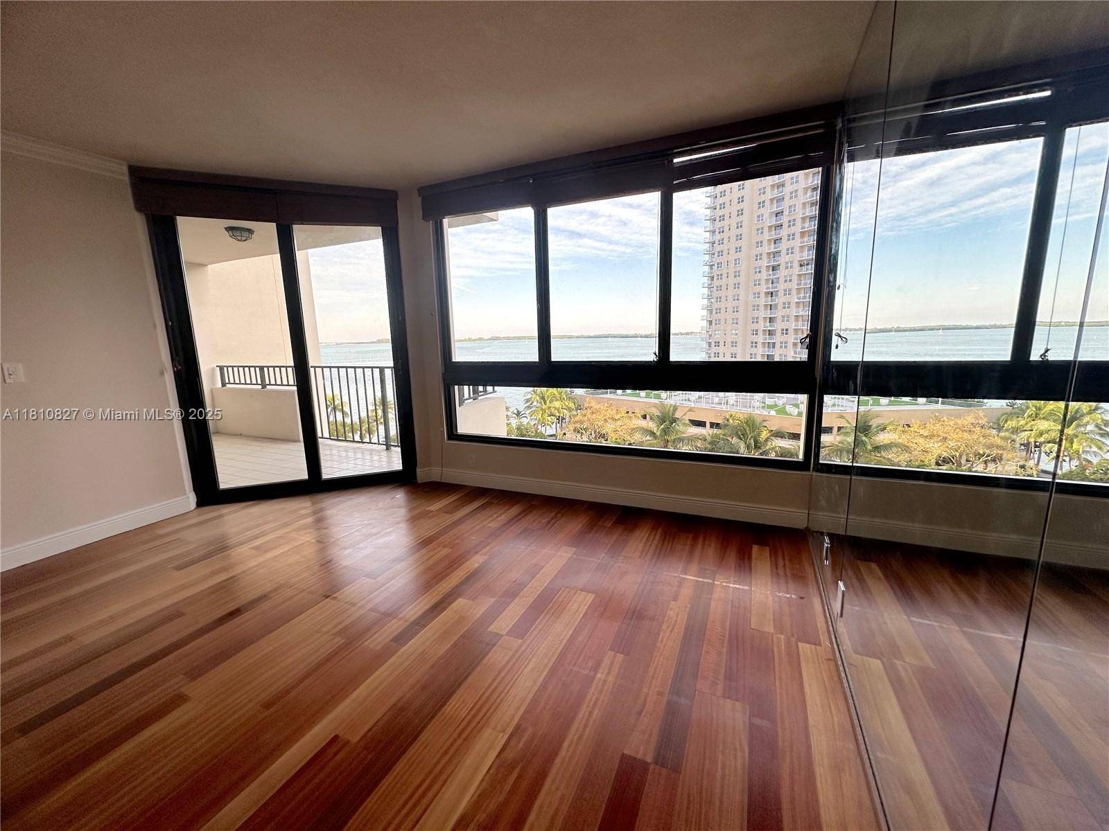 Miami, FL 33131,520 Brickell Key Dr #A811