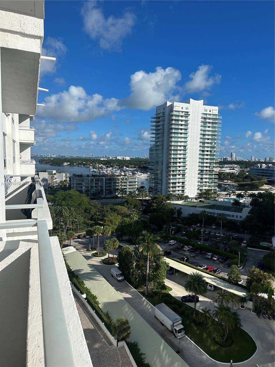 Miami Beach, FL 33139,11 Island Ave #1504