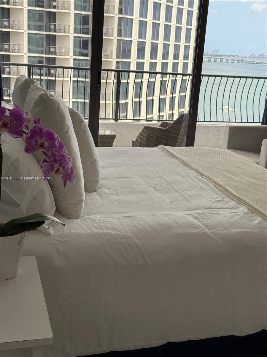 Miami, FL 33132,555 NE 15th St #15G