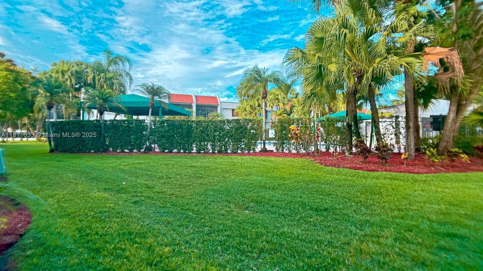 Weston, FL 33326,296 Racquet Club Rd #104