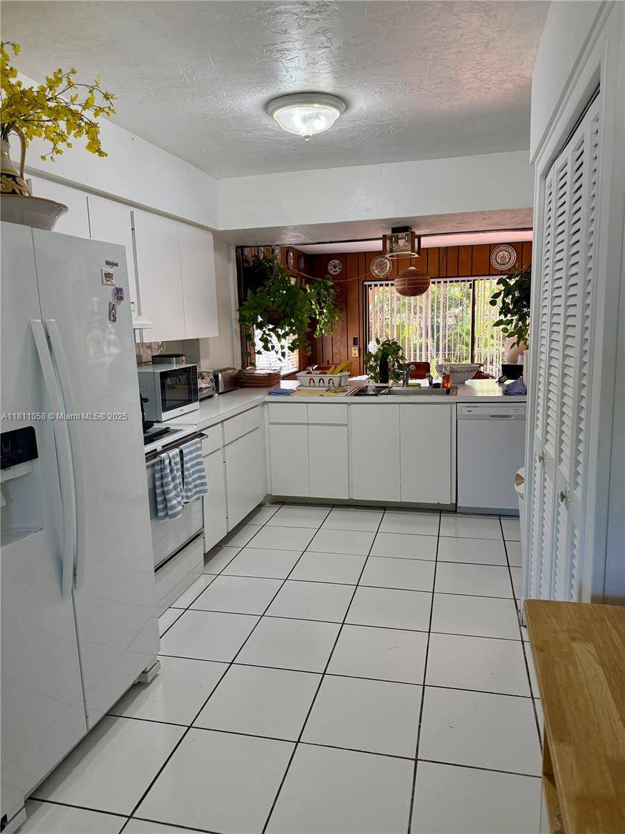 Miami, FL 33173,8701 SW 80th St
