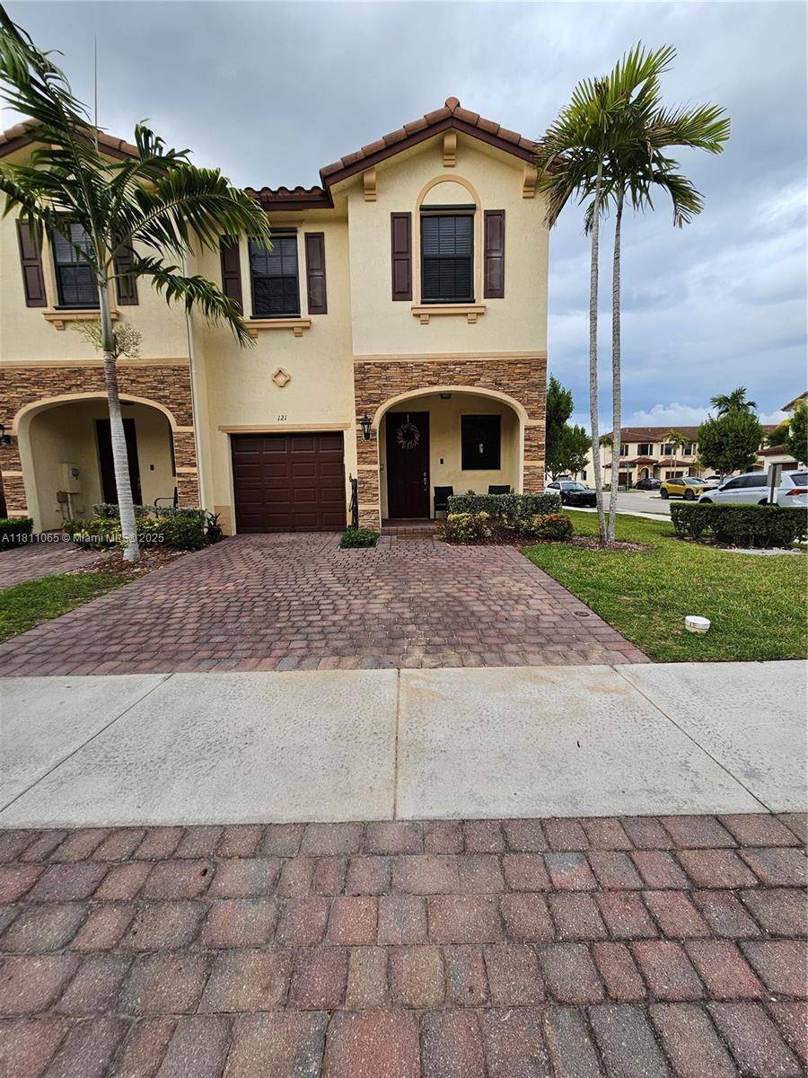 Homestead, FL 33033,121 SE 33rd Ter #121