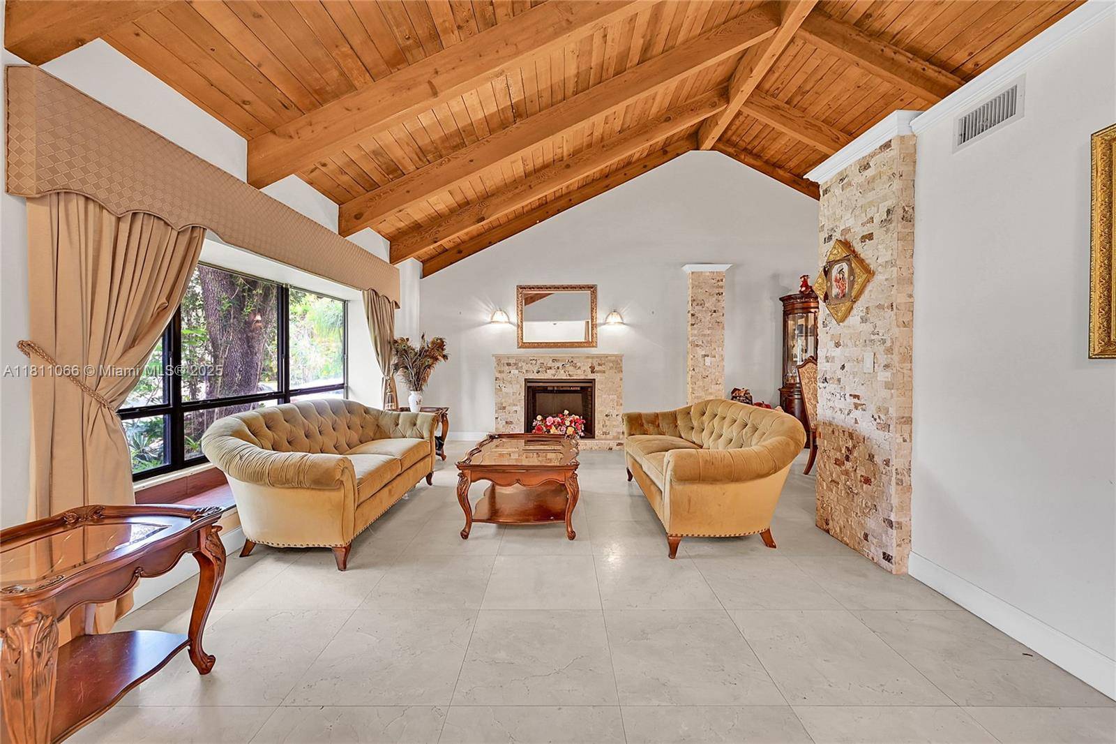 Plantation, FL 33324,863 W Coco Plum Cir