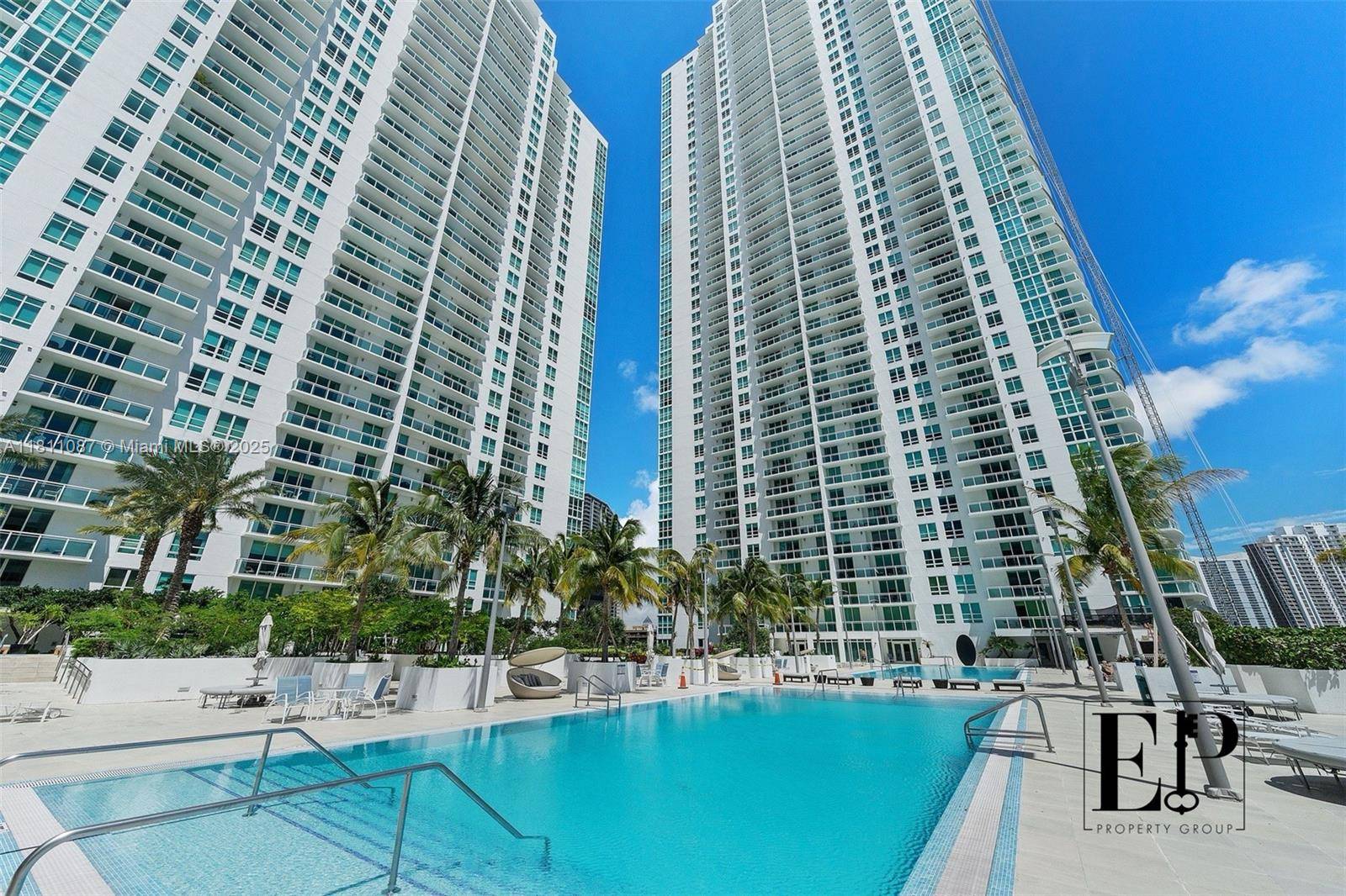 Miami, FL 33131,950 Brickell Bay Dr #2901