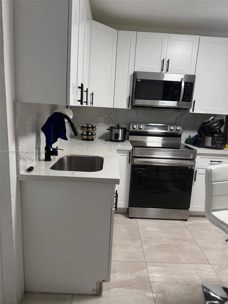 Miami Gardens, FL 33055,5010 NW 190th St