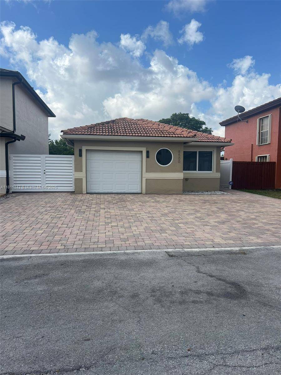 Hialeah, FL 33015,8500 NW 196th Ter #8500