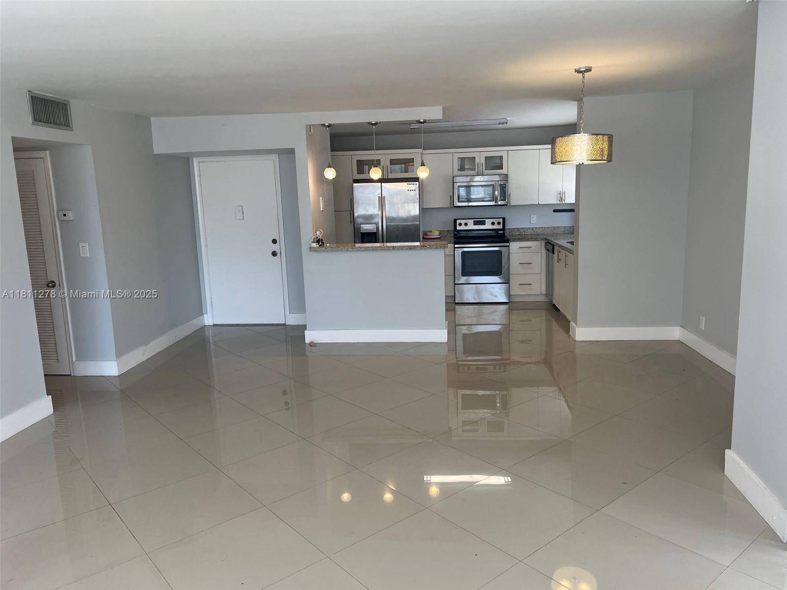 Hallandale Beach, FL 33009,1825 S Ocean Dr #214