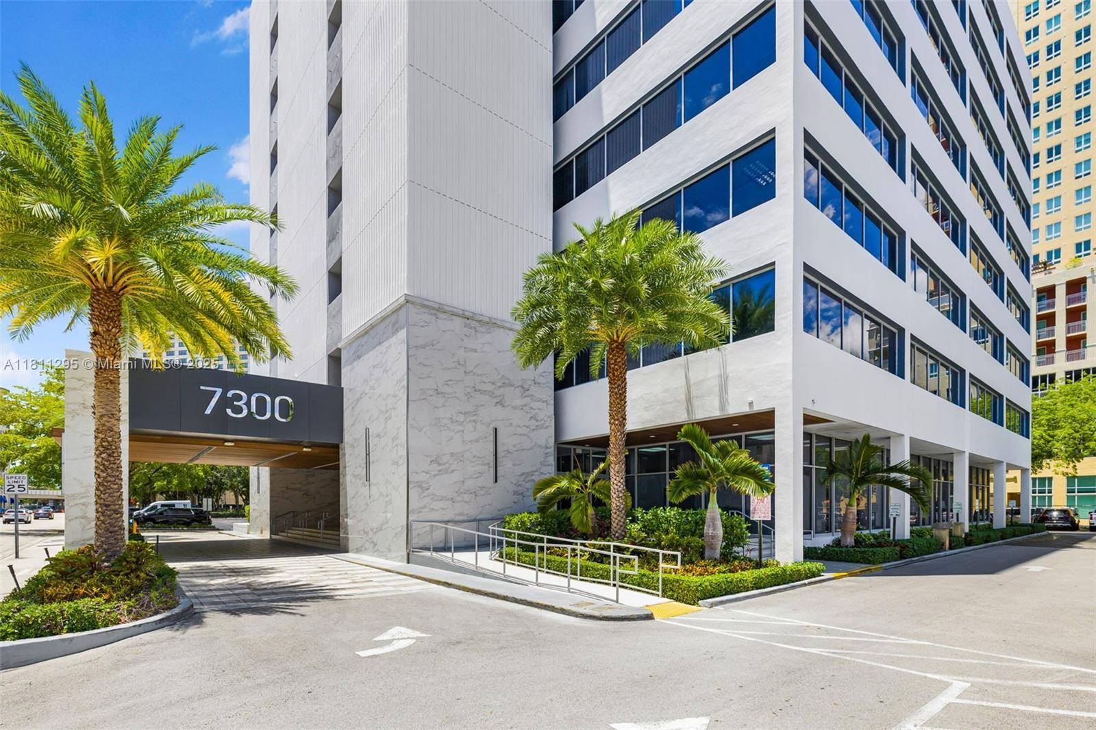 Miami, FL 33156,7300 N Kendall Dr