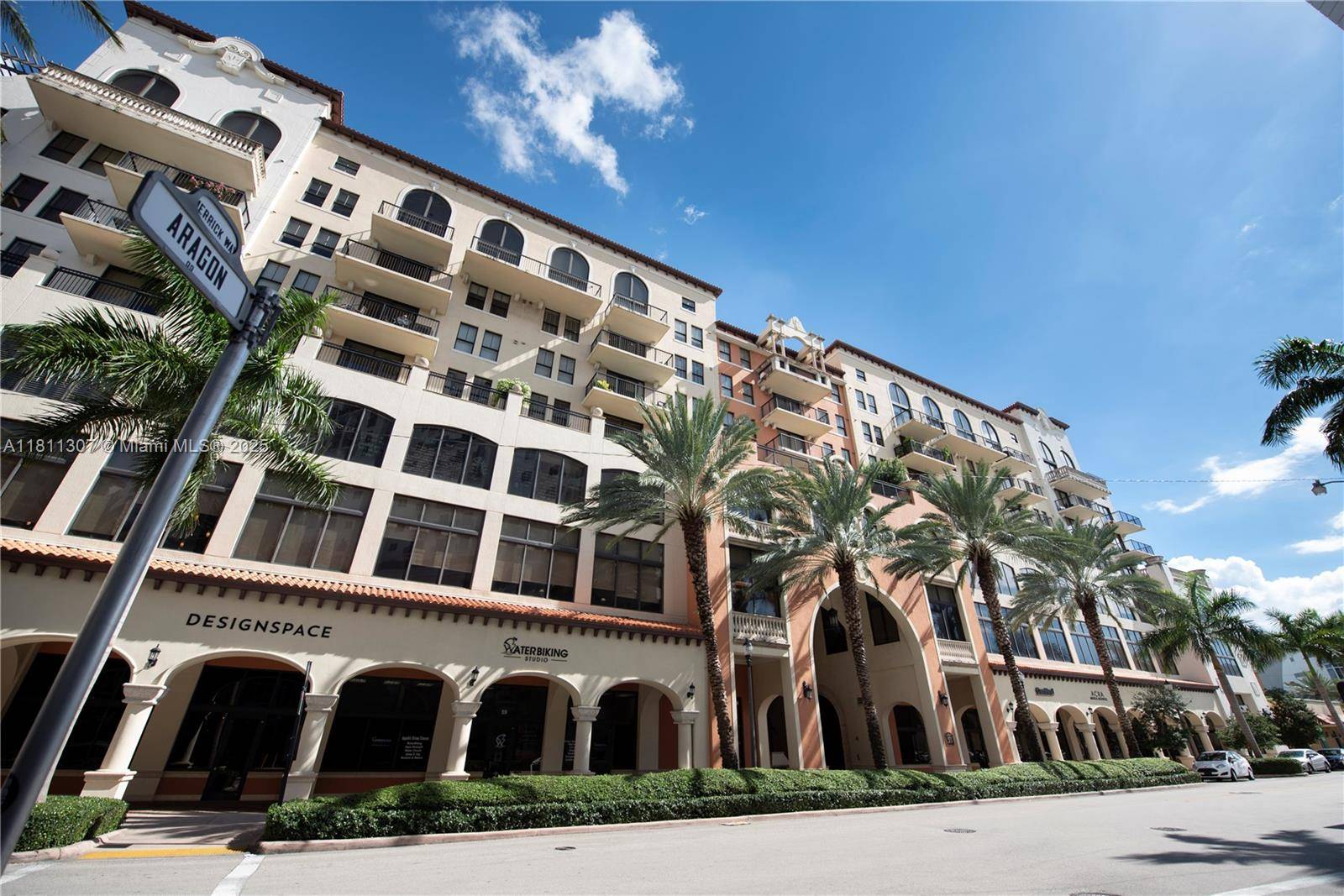 Coral Gables, FL 33134,55 Merrick Way #609