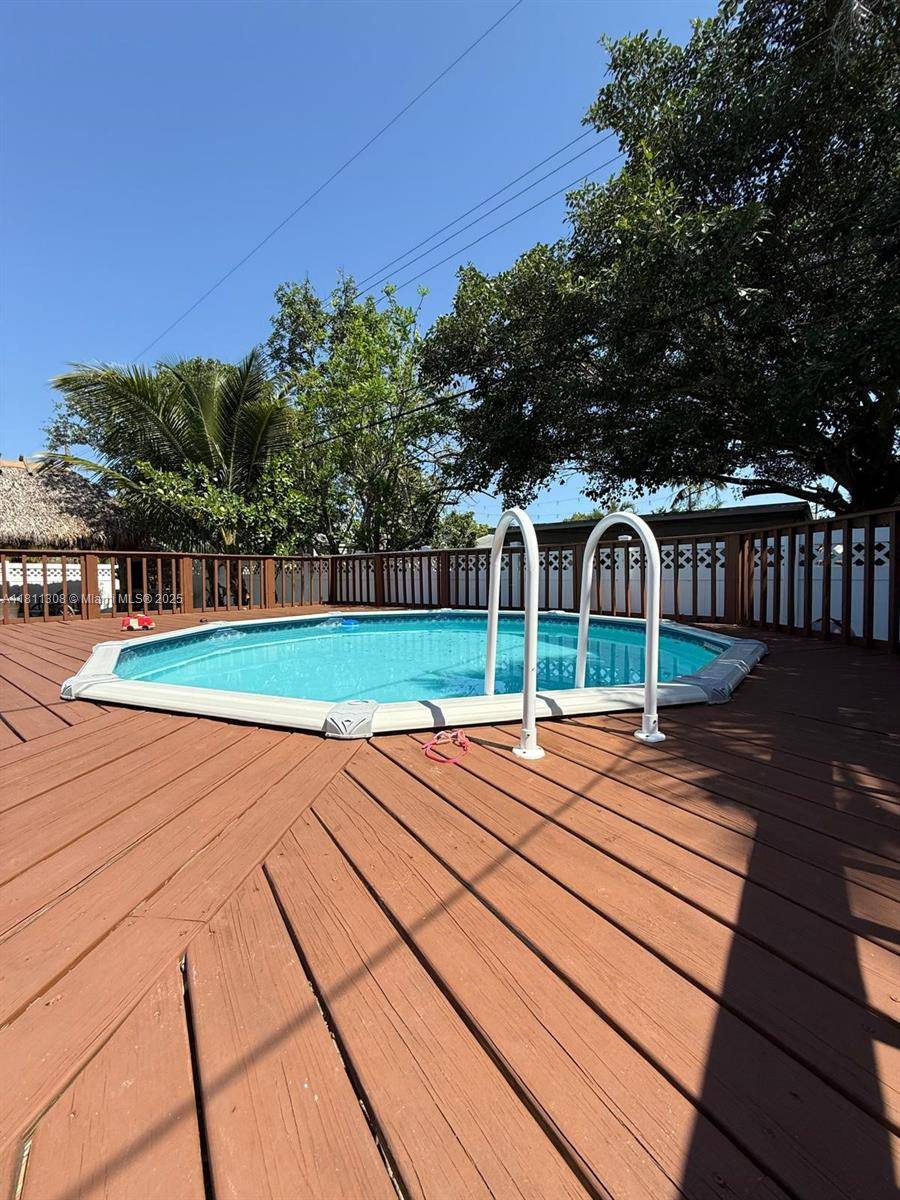 Fort Lauderdale, FL 33317,4764 SW 12th St