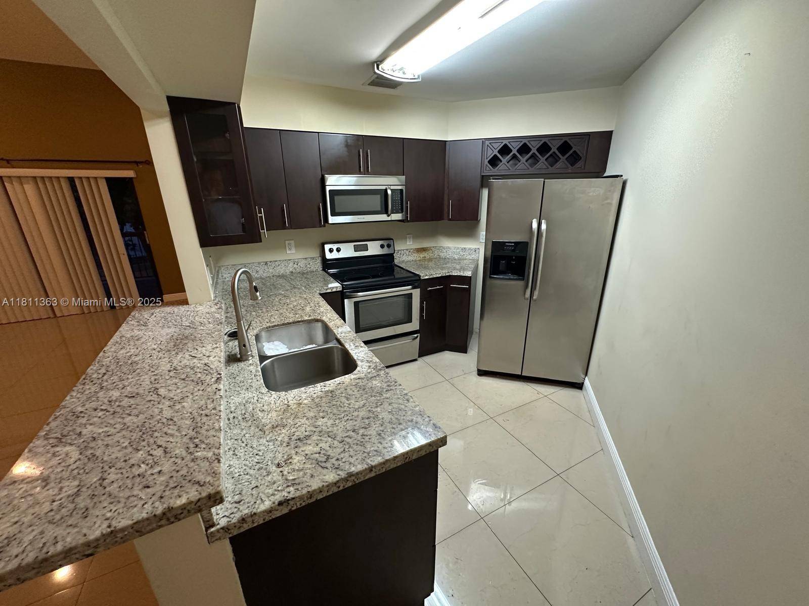 Miami, FL 33172,10245 NW 9th St Cir #202-9